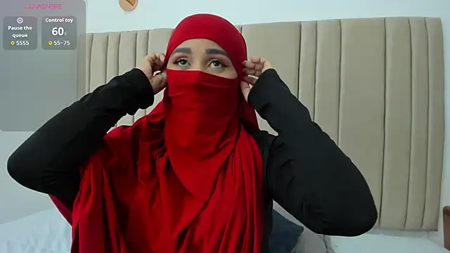 Snapshot of _alishaa_c chatting on 10/09/25, 02:31 alishaa c online show from 10/09/25, 02:31