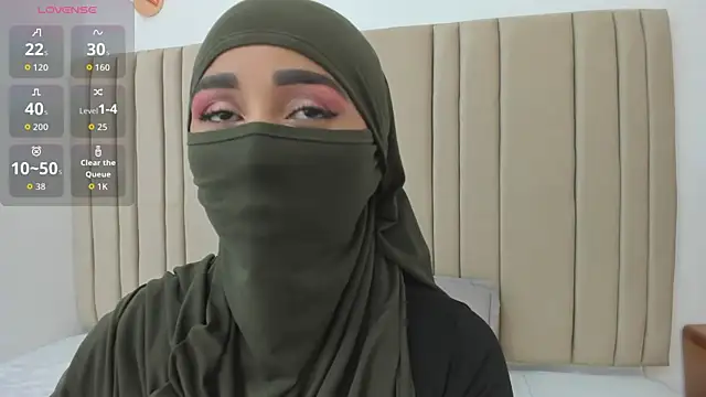 Snapshot of _alishaa_c chatting on 10/16/25, 01:50 alishaa c online show from 10/16/25, 01:50