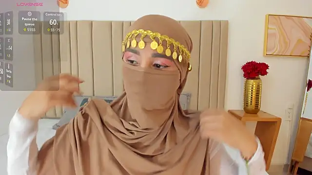 Snapshot of _alishaa_c chatting on 10/17/25, 02:59 alishaa c online show from 10/17/25, 02:59