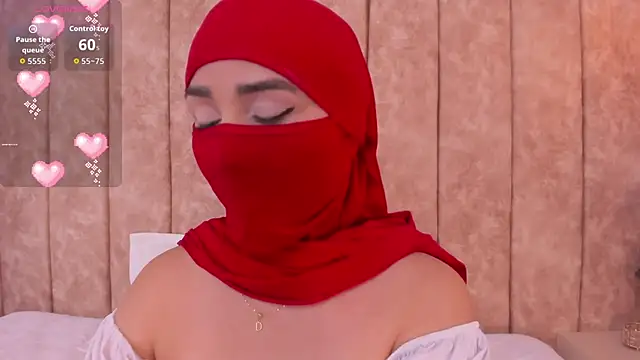 Snapshot of _alishaa_c chatting on 12/14/25, 03:01 alishaa c online show from 12/14/25, 03:01