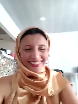 Snapshot of Aafsha_ chatting on 10/10/25, 12:04 Aafsha online show from 10/10/25, 12:04