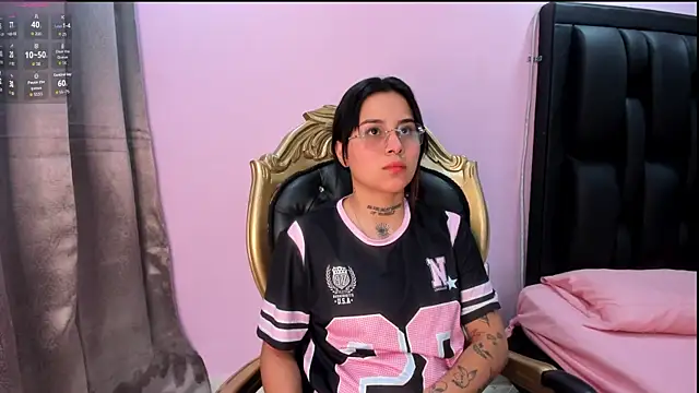 Nixielee  online show from 10/06/25, 12:46