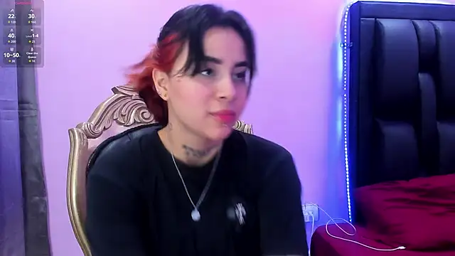 Nixielee  online show from 10/20/25, 12:05