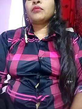 Snapshot of Priyanka_hot54 chatting on 10/07/25, 04:48 Priyanka hot54 online show from 10/07/25, 04:48