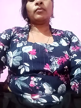 Snapshot of Priyanka_hot54 chatting on 10/08/25, 06:11 Priyanka hot54 online show from 10/08/25, 06:11