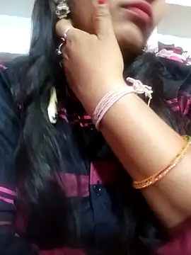 Snapshot of Priyanka_hot54 chatting on 10/27/25, 07:40 Priyanka hot54 online show from 10/27/25, 07:40