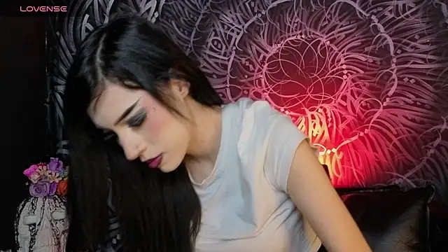 dahlia darkwood online show from 02/21/26, 10:11