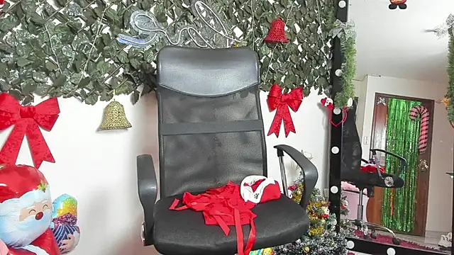 Snapshot of Samanta_Ortiz chatting on 12/17/25, 07:20 Samanta Ortiz online show from 12/17/25, 07:20