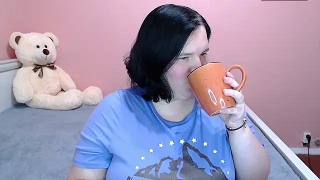  alexandra ray  online show from 10/17/25, 11:46