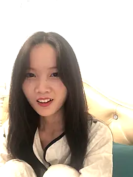 Snapshot of Mile-m chatting on 11/01/25, 04:47 Mile-m online show from 11/01/25, 04:47