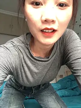 Snapshot of Mile-m chatting on 12/02/25, 08:08 Mile-m online show from 12/02/25, 08:08