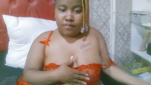 ChubbyMigetxx online show from 10/24/25, 09:33