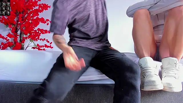 2 fire online show from 11/04/25, 07:57