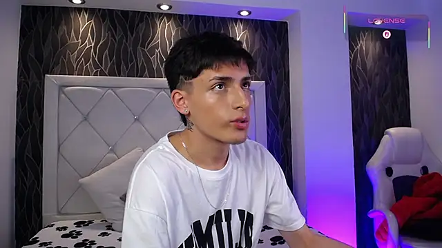 MateoMitchell online show from 02/03/26, 04:21