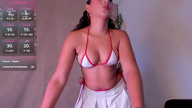 Snapshot of Alina_Chapman chatting on 11/14/25, 01:48 Alina Chapman online show from 11/14/25, 01:48