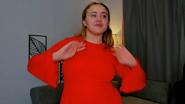 Snapshot of SweetRush chatting on 10/11/25, 01:31 SweetRush online show from 10/11/25, 01:31