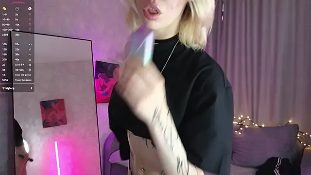 Alice L0 online show from 10/13/25, 09:09