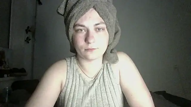 Twolatte1520 online show from 04/08/26, 08:42