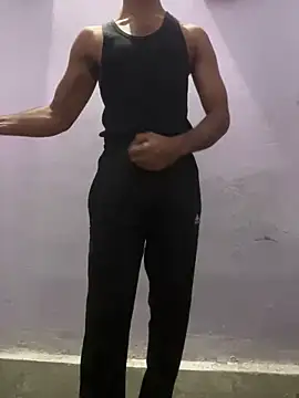 Snapshot of OooYessboyy chatting on 10/04/25, 06:28 OooYessboyy online show from 10/04/25, 06:28