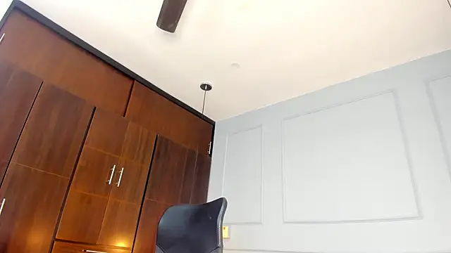 Rose monroee online show from 10/27/25, 07:51