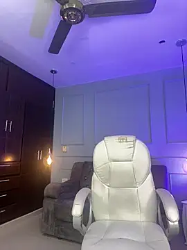 Rose monroee online show from 04/13/26, 08:03