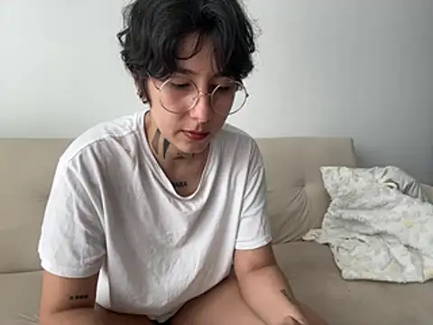 Snapshot of DaisyEmily chatting on 05/24/26, 07:19 DaisyEmily online show from 05/24/26, 07:19