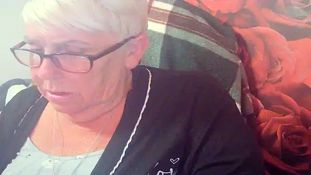 Playful MILF Demi online show from 05/23/26, 09:19