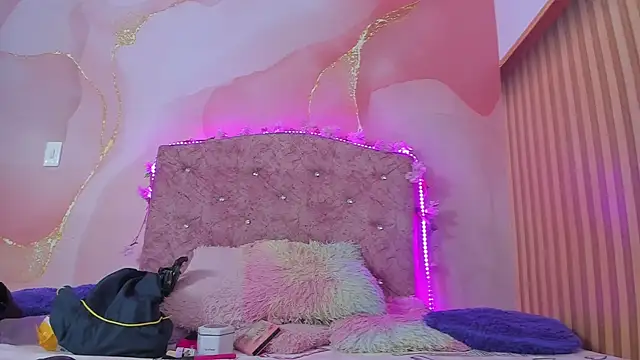 Snapshot of Malory__Jones chatting on 11/12/25, 06:41 Malory Jones online show from 11/12/25, 06:41