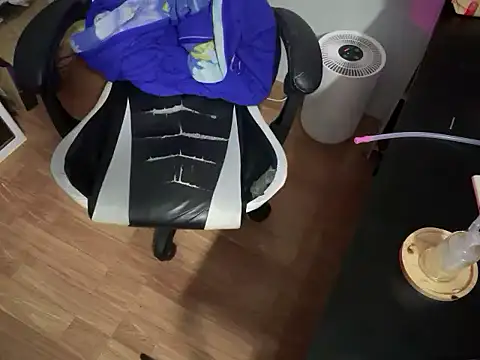 Wuza-H online show from 10/22/25, 06:51