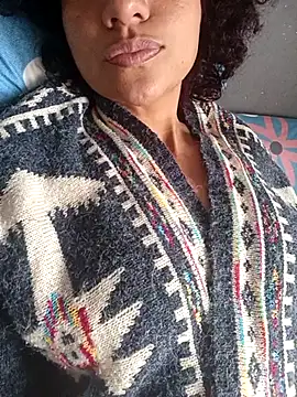 Snapshot of Seductress_Malia chatting on 10/16/25, 02:51 Seductress Malia online show from 10/16/25, 02:51