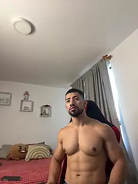 Snapshot of Ezzio_Scolaro chatting on 11/07/25, 11:21 Ezzio Scolaro online show from 11/07/25, 11:21