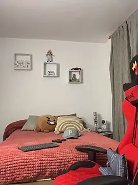 Snapshot of Ezzio_Scolaro chatting on 11/07/25, 11:27 Ezzio Scolaro online show from 11/07/25, 11:27