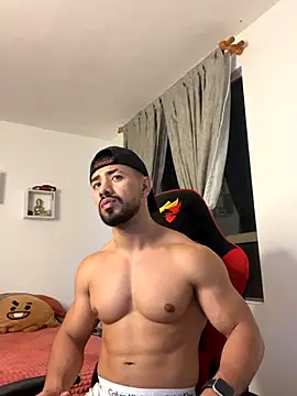 Snapshot of Ezzio_Scolaro chatting on 11/13/25, 11:47 Ezzio Scolaro online show from 11/13/25, 11:47