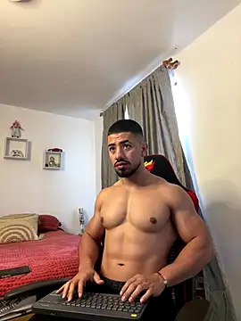 Snapshot of Ezzio_Scolaro chatting on 12/03/25, 12:36 Ezzio Scolaro online show from 12/03/25, 12:36