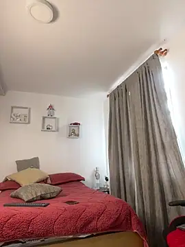 Ezzio Scolaro online show from 02/09/26, 09:08