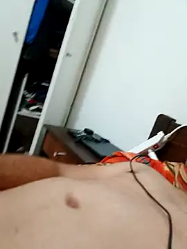 jordanee  online show from 10/25/25, 02:08