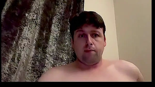 Snapshot of Tyler93x chatting on 11/01/25, 04:14 Tyler93x online show from 11/01/25, 04:14