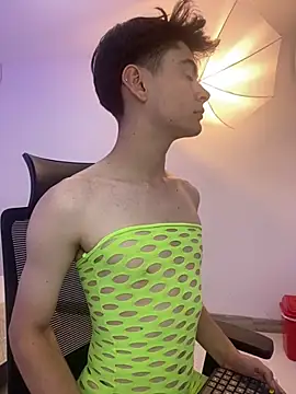 Sam Clark online show from 11/11/25, 03:39