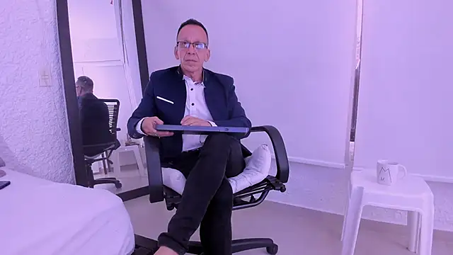  axelking  online show from 02/25/26, 11:31