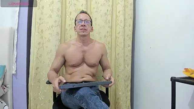  axelking  online show from 05/24/26, 03:33