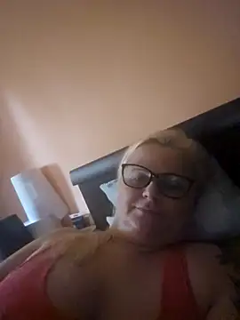 NieMaJazdyBezGwiazdy7883 online show from 10/08/25, 08:12