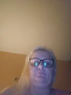 NieMaJazdyBezGwiazdy7883 online show from 10/19/25, 05:02