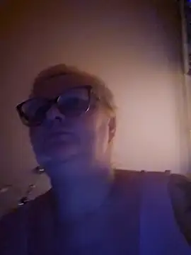 NieMaJazdyBezGwiazdy7883 online show from 11/02/25, 07:44