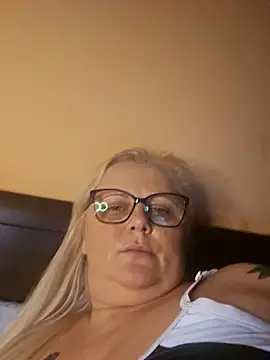 NieMaJazdyBezGwiazdy7883 online show from 11/26/25, 09:38