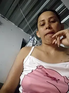 Snapshot of sexy_butterfly_1 chatting on 10/20/25, 04:35 sexy butterfly 1 online show from 10/20/25, 04:35