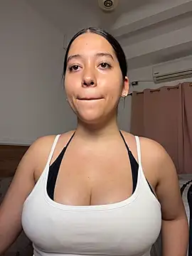 Nhefertary online show from 04/15/26, 03:57