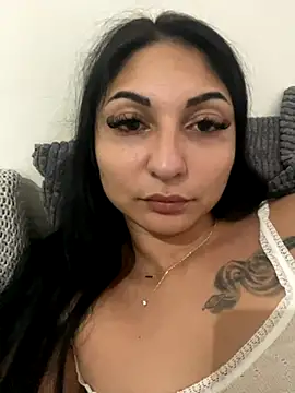 Snapshot of bia900bianca chatting on 10/22/25, 04:29 bia900bianca online show from 10/22/25, 04:29