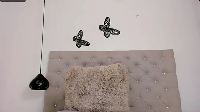 Snapshot of Rosse_Alice_ chatting on 11/11/25, 04:34 Rosse Alice online show from 11/11/25, 04:34