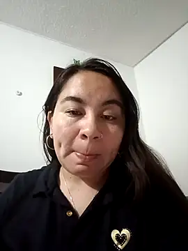 Hatria Nuu online show from 10/04/25, 01:36