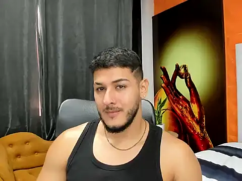 Snapshot of jasonshaw25 chatting on 12/15/25, 05:28 jasonshaw25 online show from 12/15/25, 05:28